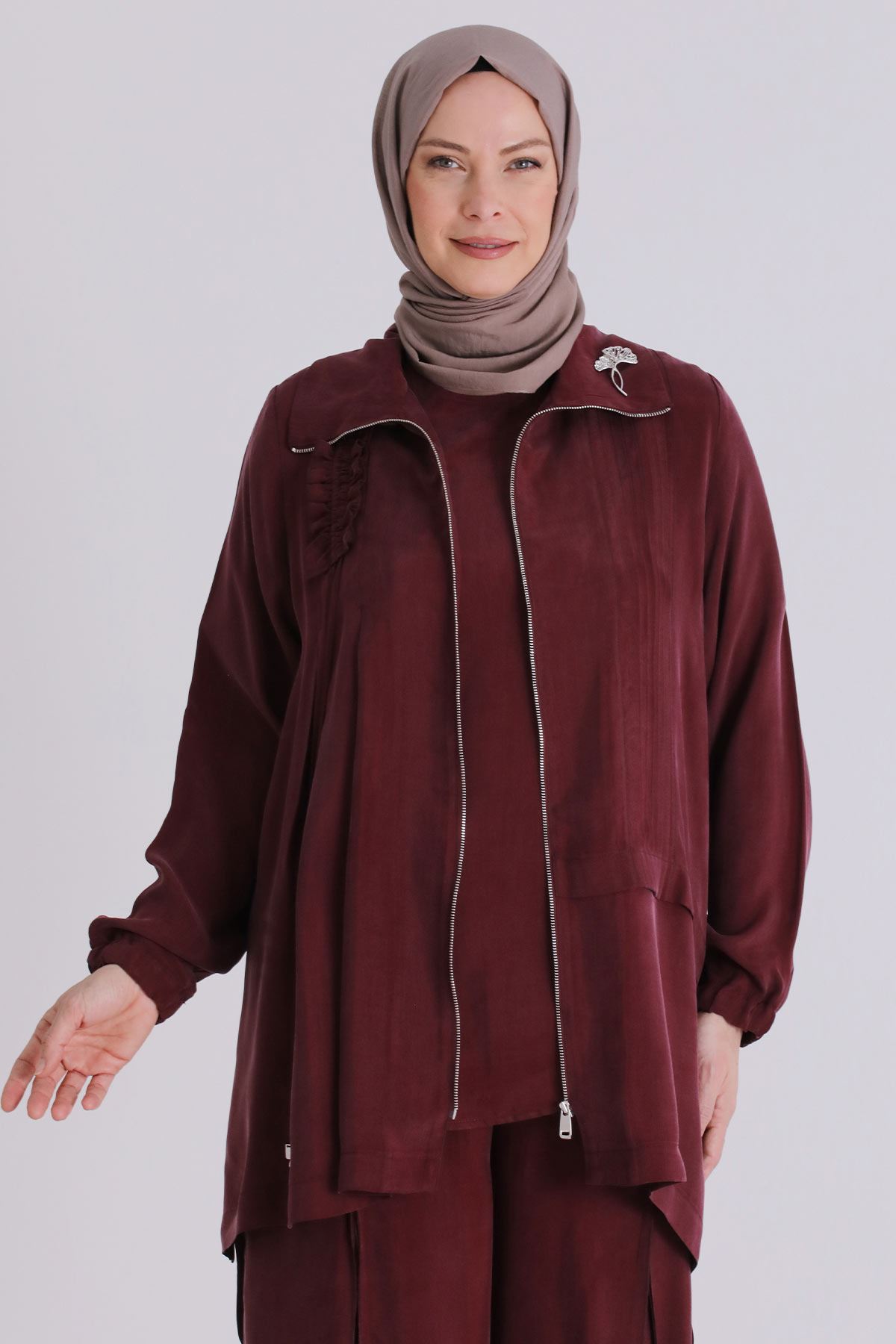 Büyük Beden Tesettür Cupro Üçlü Pantolonlu Takım 70021 Yakut