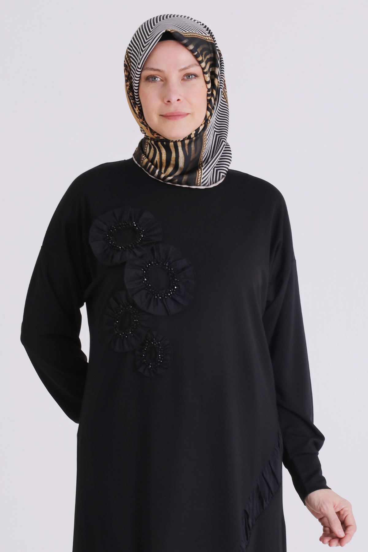 Büyük Beden Tesettür İşlemeli Tunik 20133 Siyah